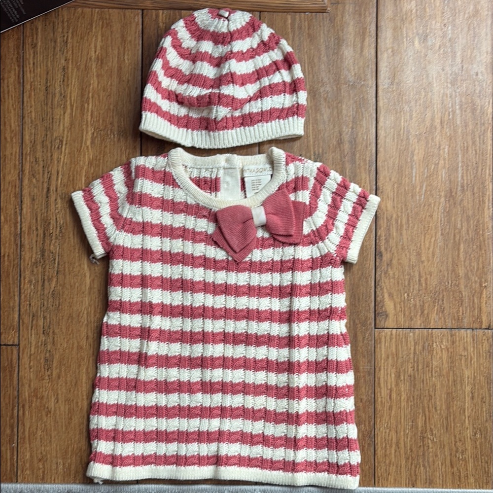 Pink and White Ribbed Knit Sweater with Peter Pan Collar